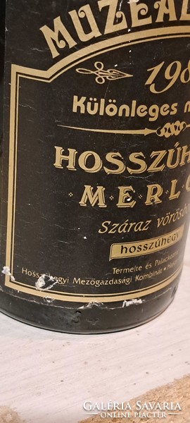 1981. Muzeális bor Hosszúhegyi Merlot hajós-bajai borvidék