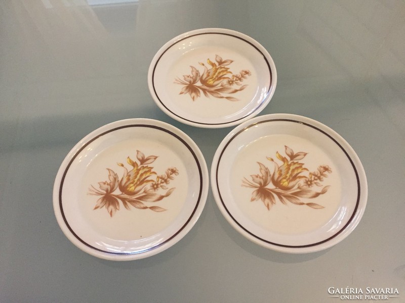 3 small porcelain plates from Raven House