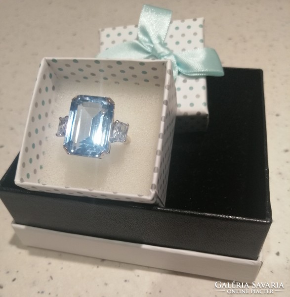 Aquamarine 14k gold ring