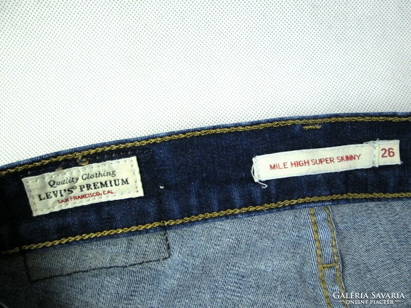 EREDETI LEVIS MILE HIGH SUPER SKINNY (W26 / L30) NŐI SZTRECCSES FARMERNADRÁG