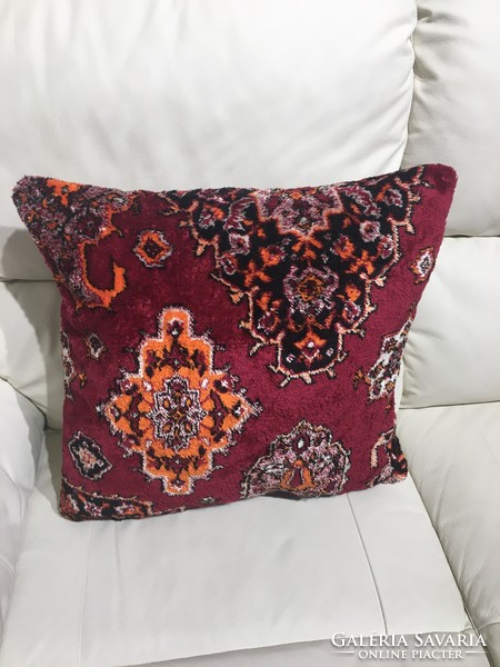 Seat cushion gift with decorative cushion