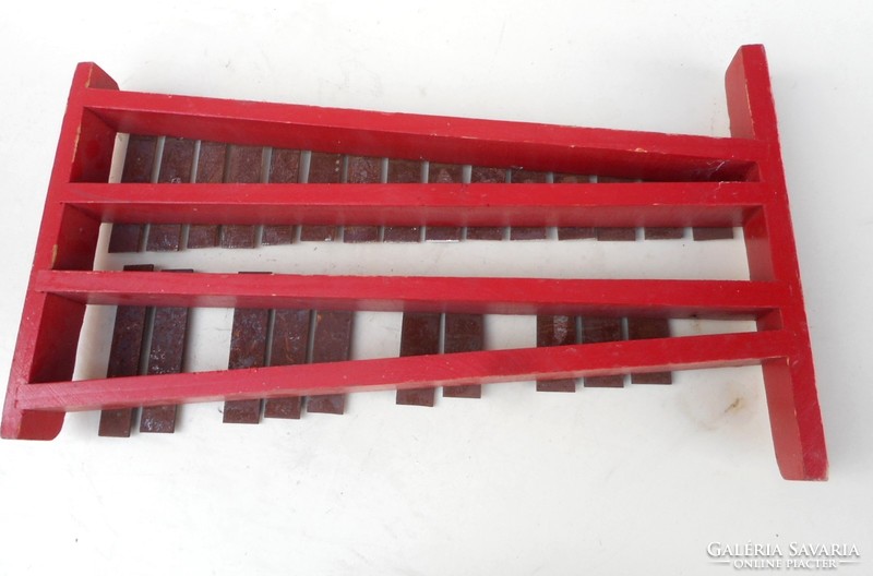 Old toy xylophone (large)