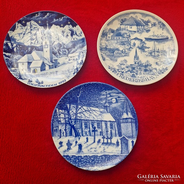 German porcelain decorative plate, blue-white (3 pieces)