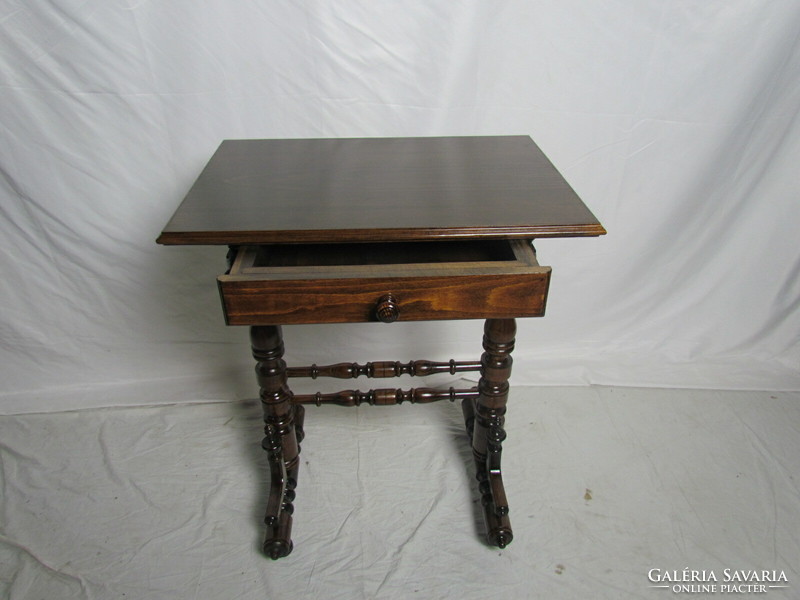 Antik Ónémet varróasztal (restaurált)