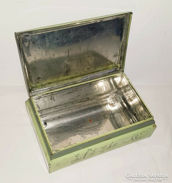 Old ship metal box storage box