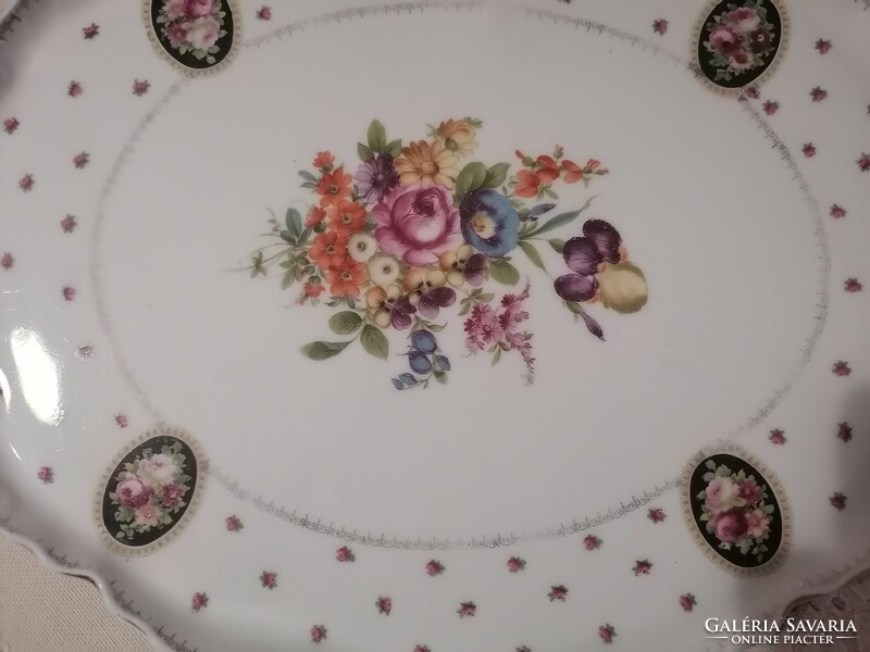 Beautiful floral pattern offering