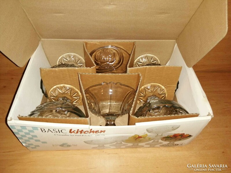 Stemmed glass dessert glass goblet set in box