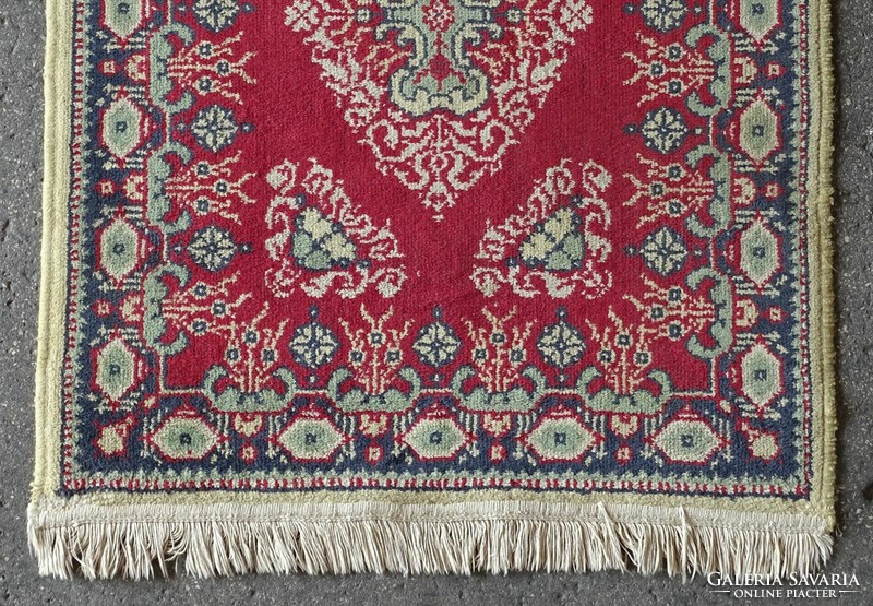 1K985 burgundy fringed small rug 75 x 150 cm