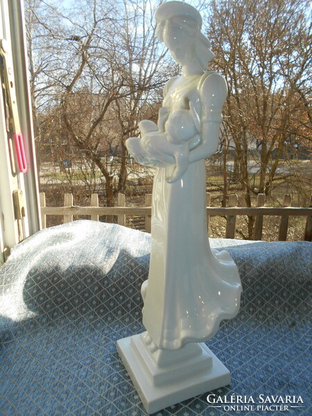 Herendi nagy méretű (36 cm) matyó madonna figura.- fehér porcelán