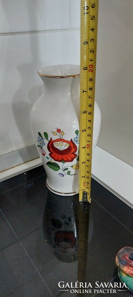 Kalocsai porcelán váza