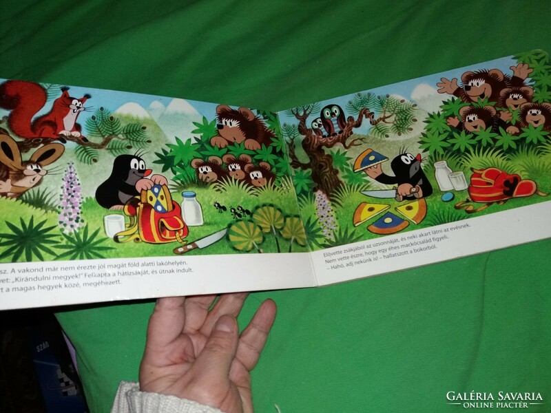 2006. Zdenek miler: the little mole and the bears, the book is damaged on the cover according to the pictures