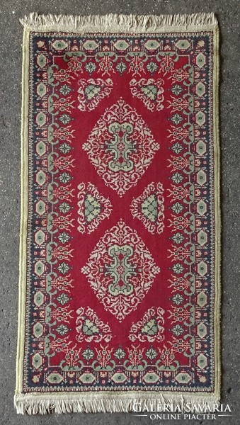 1K985 burgundy fringed small rug 75 x 150 cm