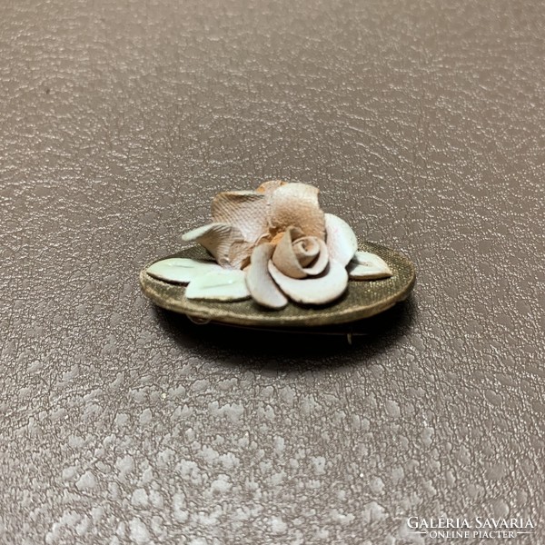 Vintage brooch, ceramic flower beautiful old pin, beautiful vintage pin, brooch from the 1970s