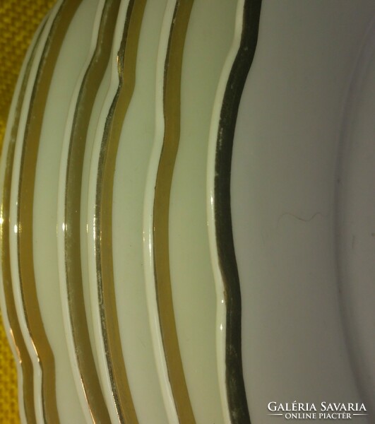 Aranyszegélyes süteményes tányér 6 db