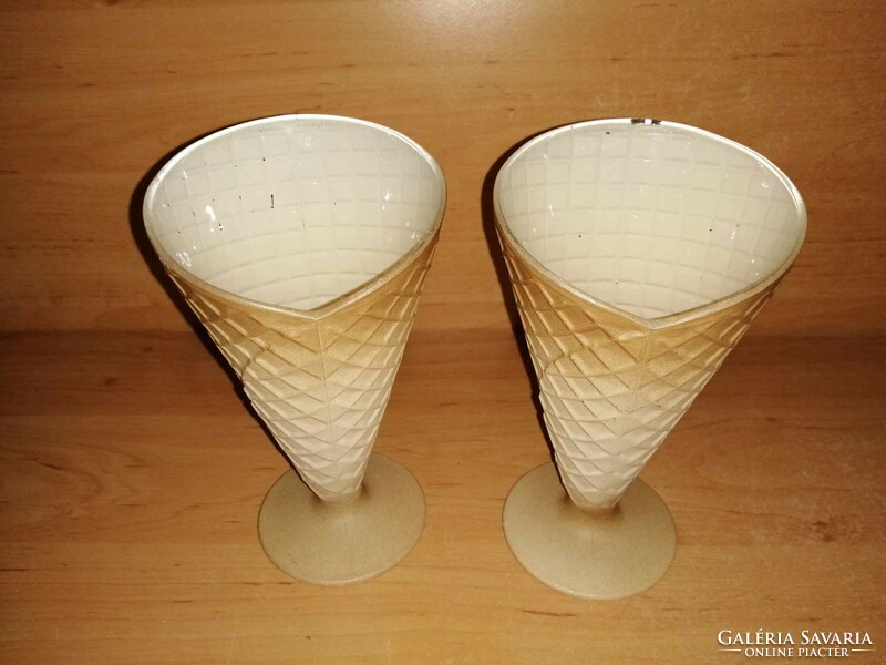 Tölcsér formájú üveg fagyis, desszertes pohár kehely párban (12/K)