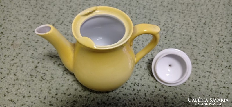 2 Zsolnay cups, shielded, yellow tea cup + spout.
