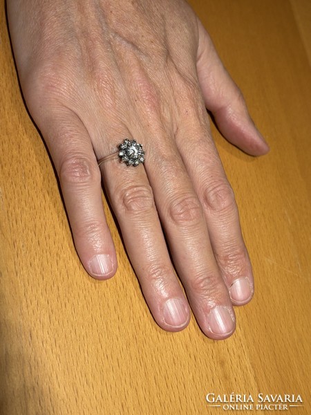 Álomszép 54-55-ös sokköves ezüst gyűrű. Jelzett és 3.9 gramm