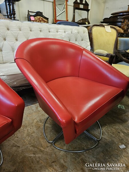 Retro swivel armchair