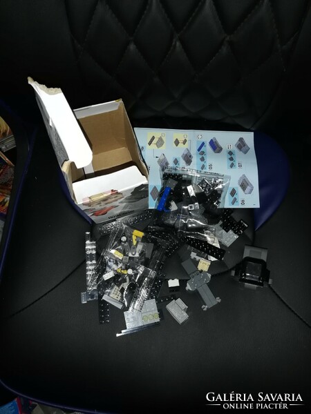 Jie Star Gorilla figura dobozában, ajándék LEGO kiegészítőkkel