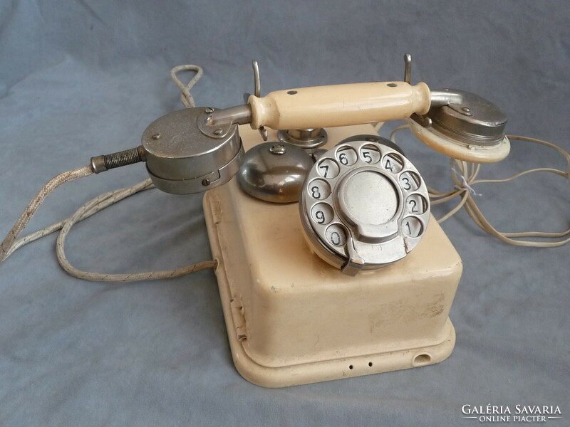 Old dial telephone cb 24 Hungarian Royal Post telephone with unique white paint in working condition