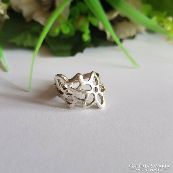 New silver ring with flower motif - usa 7 / eu 54 / ø17.5mm