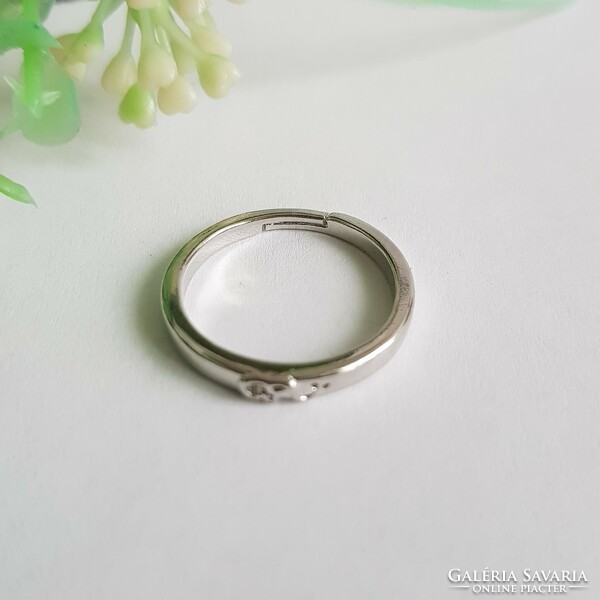 ﻿﻿New, adjustable size ring with an elephant pattern