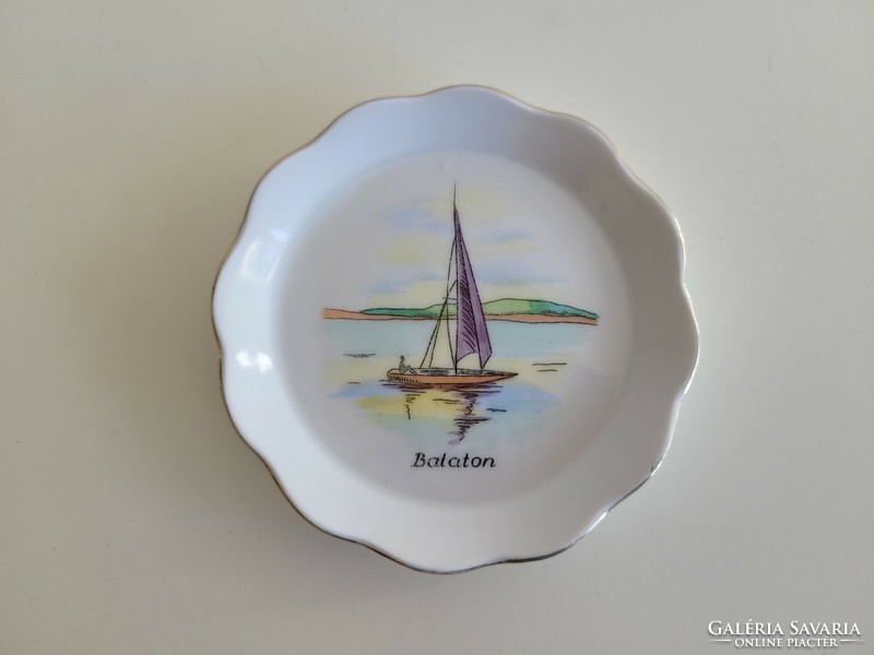 Régi retro Balatoni emlék szuvenír vitorlás hajós Aquincumi porcelán tálka tál