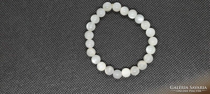 Women's moonstone bracelet made of 7 mm beads