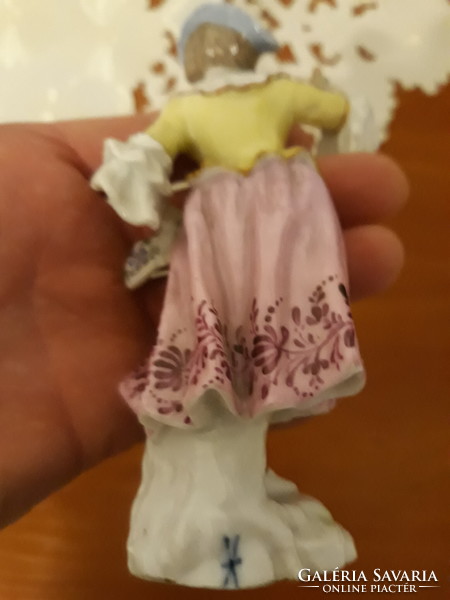 German sitzendorf porcelain lady