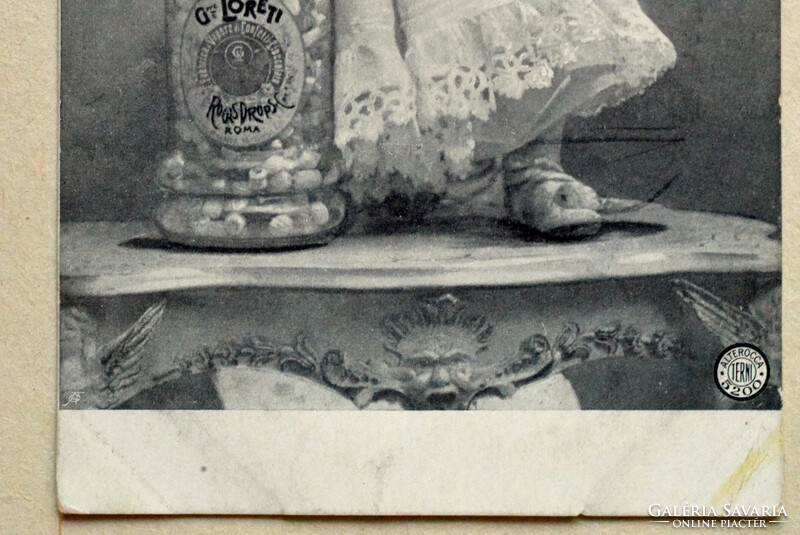 Antik  fotó  képeslap - kisgyerek hatalam üveg bonbonnal . olasz Loretti reklám lap  1905ből