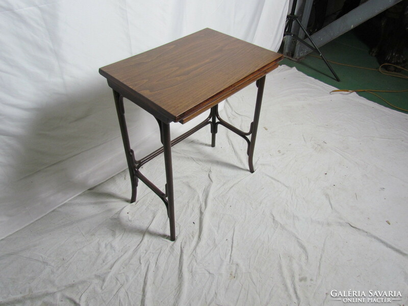 Thonet laptop asztal székkel  (restaurált)