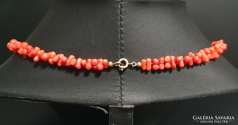 Red Sicilian noble coral necklace. With certification.