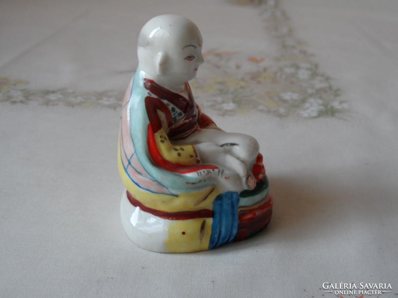 Régebbi kínai porcelán figura