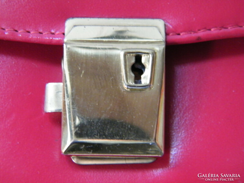 Vintage bambino key in leather jewelry case