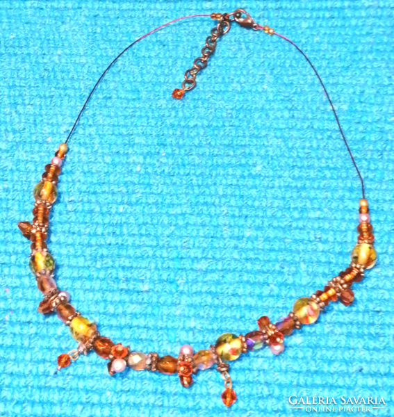 Glass necklace (421)