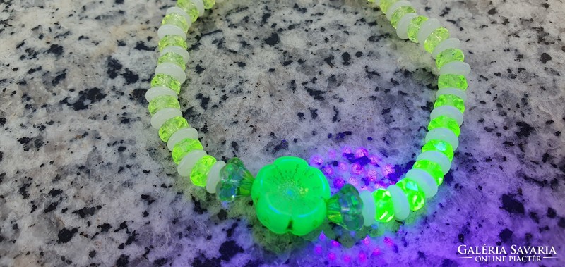 Genuine Czech Uranium Glass Bracelet #24012