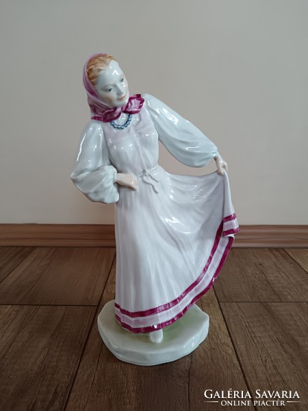 Antik Herendi porcelán figura