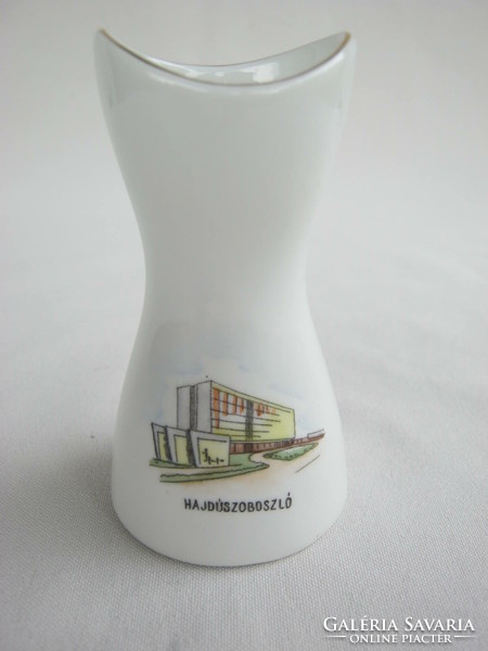 Aquincumi porcelán váza emlék Hajdúszoboszló