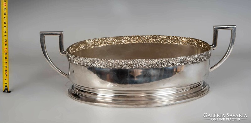 Silver boat-shaped centerpiece / tray