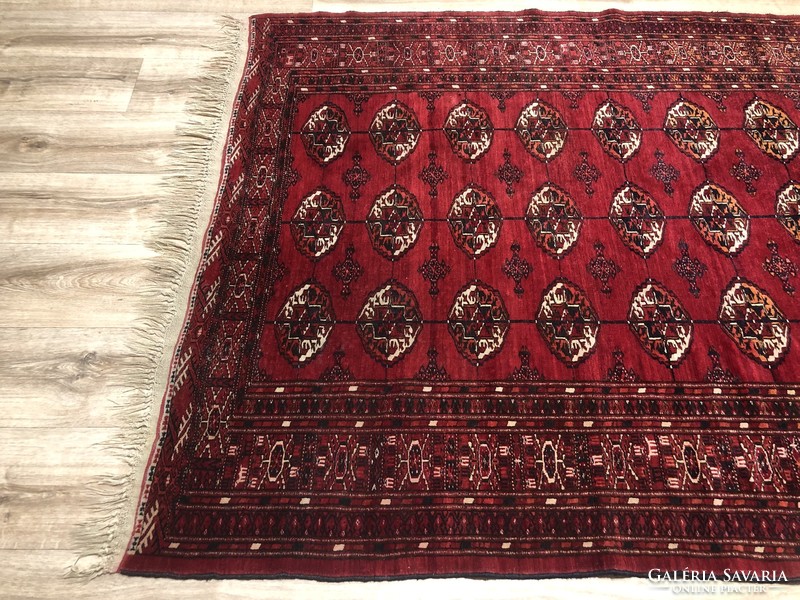Turkoman - Iranian hand-knotted wool Persian rug, 146 x 195 cm
