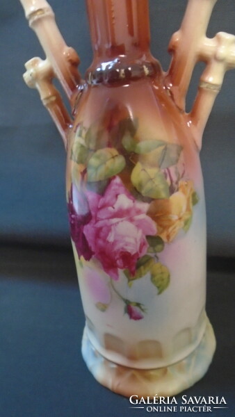 Csodálatosan szép antik rózsa mintás kézi festésű  porcelán két fülű váza