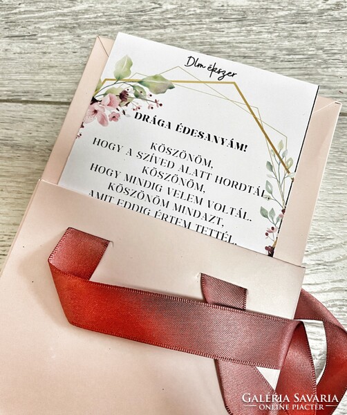 Gift package for your mother - with a pink bracelet