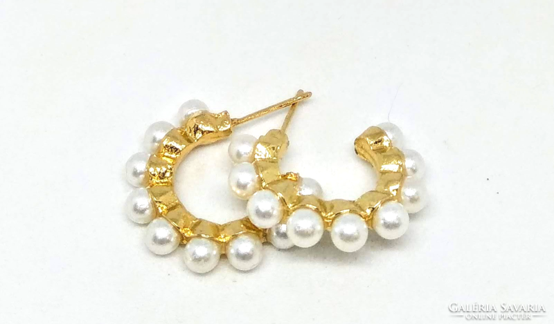 Semicircular white pearl, gold-plated earrings 31