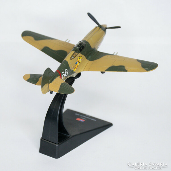 1942 Curtiss p-40b, 1:72 diecast model