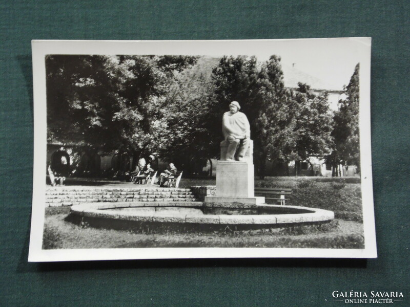 Képeslap, Kaposvár Rippl Rónai  szobor, park részlet
