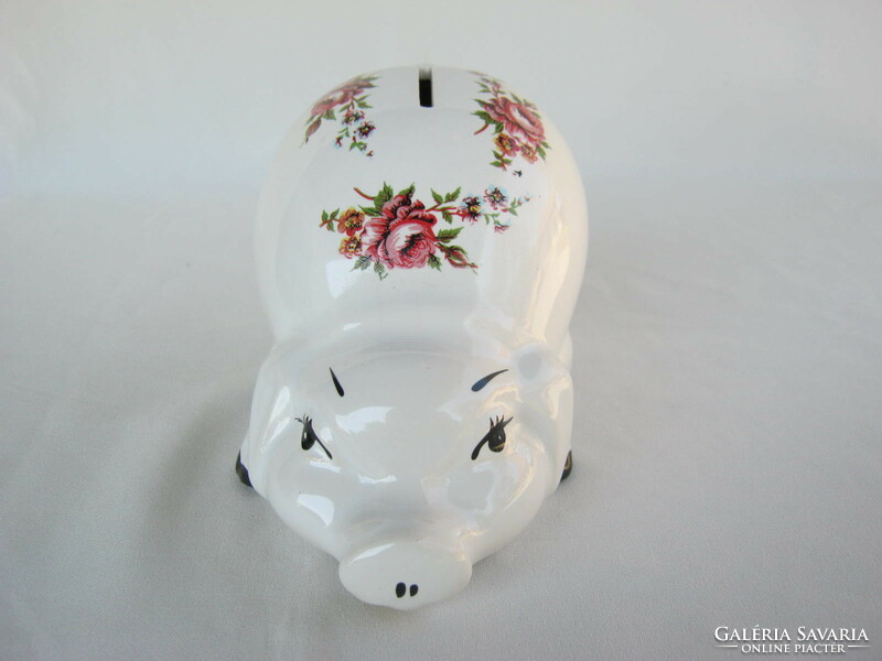 Ceramic pig bush with rose pattern