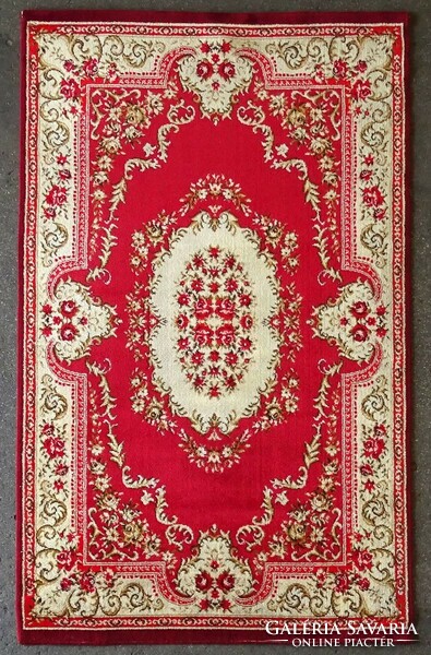 1L004 burgundy medium medallion rug 140 x 235 cm