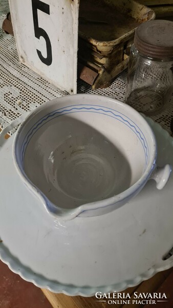 Ceramic mixing bowl