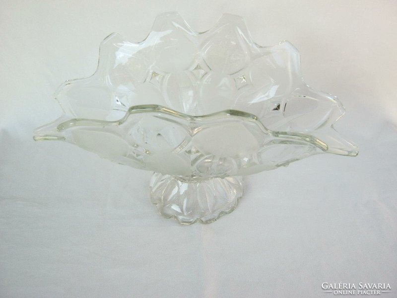 Szép formájú nagy méretű üveg asztalközép talpas kínáló tál
