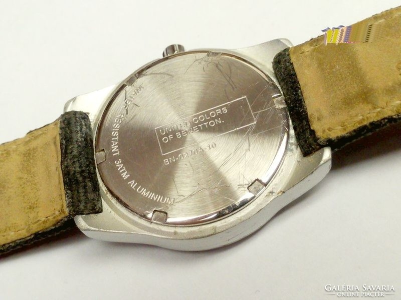 United colors of benetton by bulova. Children's watch with aluminum case, in working condition
